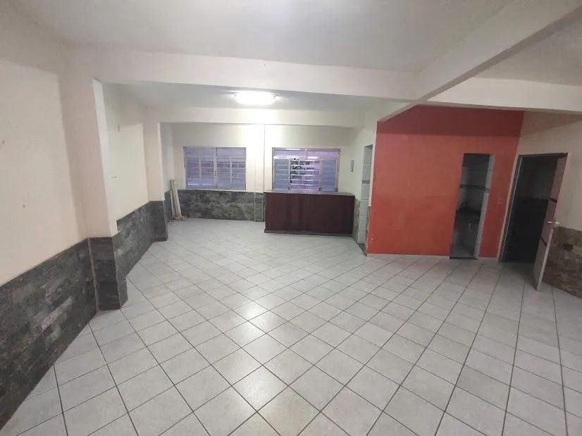 Imóvel Comercial para Venda em Além Paraíba, Vila Laroca, 1 dormitório, 2 banheiros