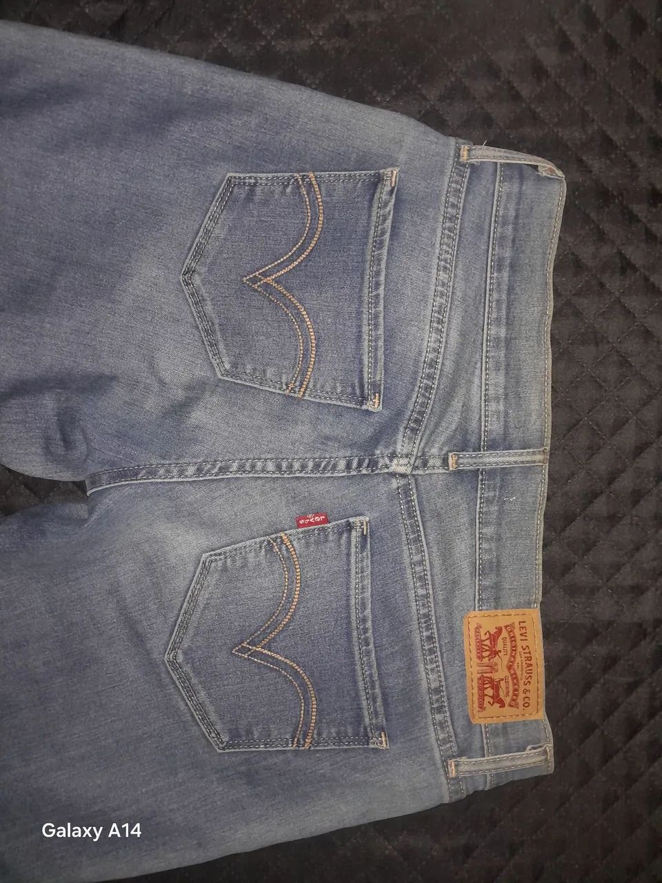 Calça jeans levis 524  bootcut - Foto 2