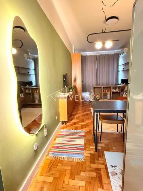 Kitnet/Conjugado : / Residencial / Centro