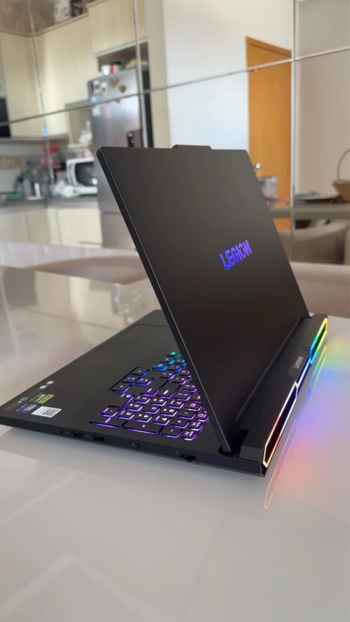 Lenovo Legion 7i Pro Gen 10 Lançamento - 64Gb RAM/1TB/Tela 16 OLED/RTX 5090! Novo! - Foto 4