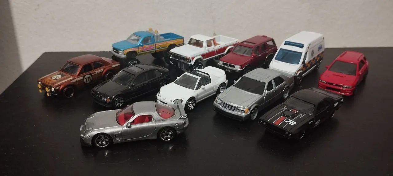 Lote Hotwheels Matchbox mainline e premium 1/64