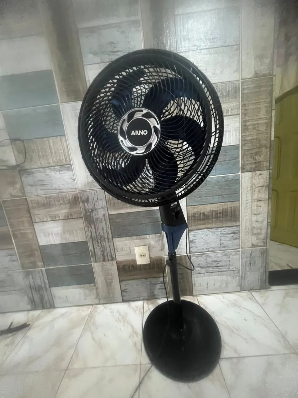 Ventilador Arno de coluna 