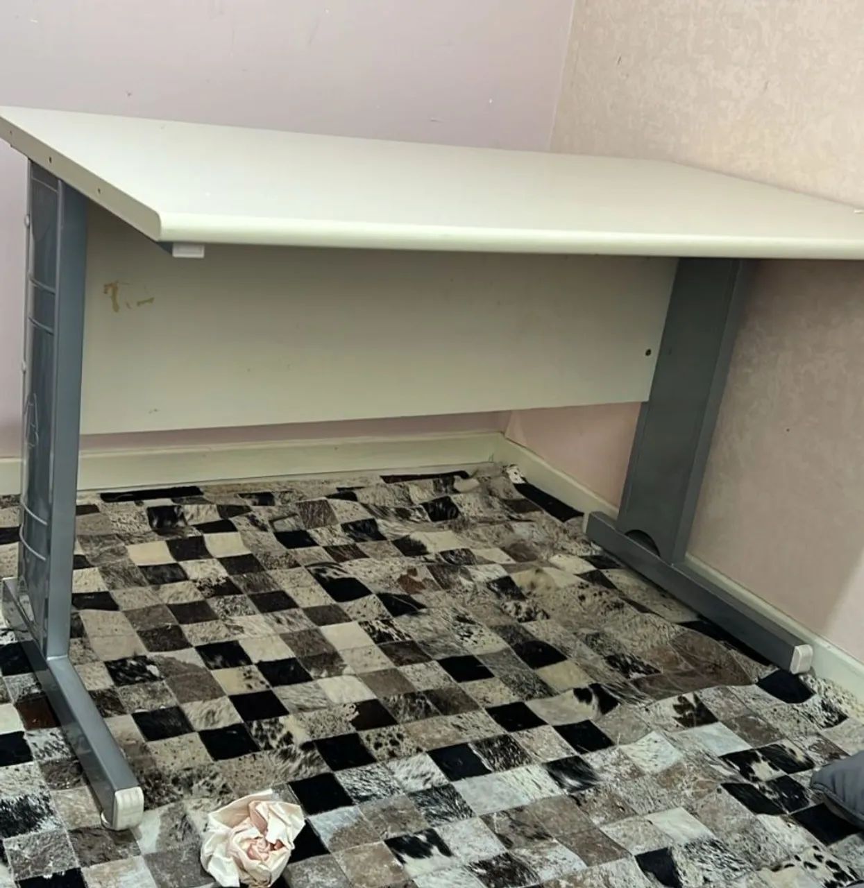 Mesa cinza para escritório. - Foto 2