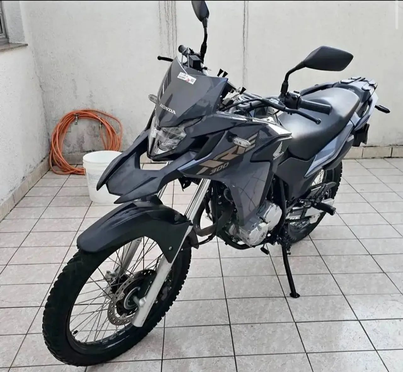 XRE 300