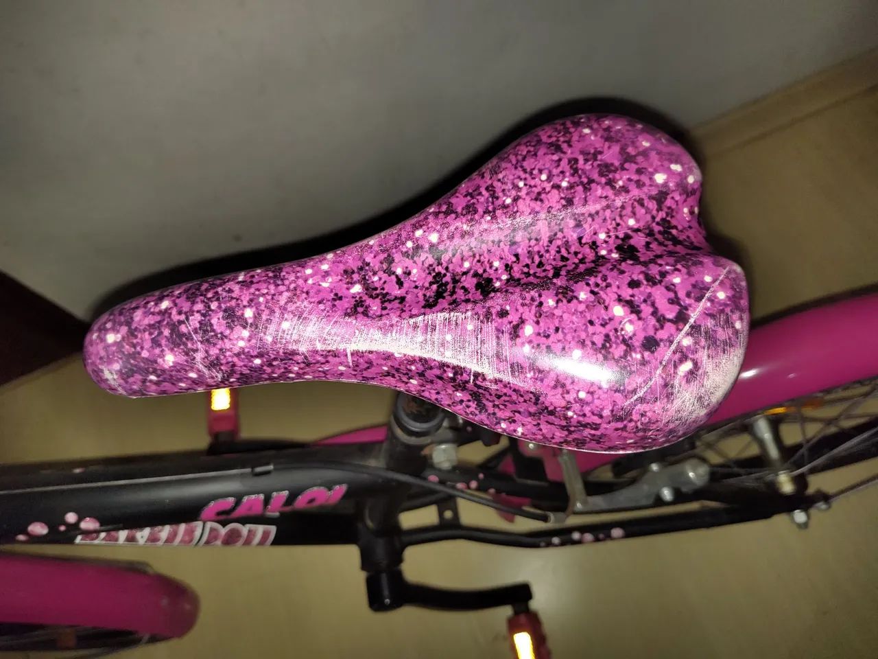 Bicicleta Caloi Barbie 7 marchas aro 20 - Foto 5