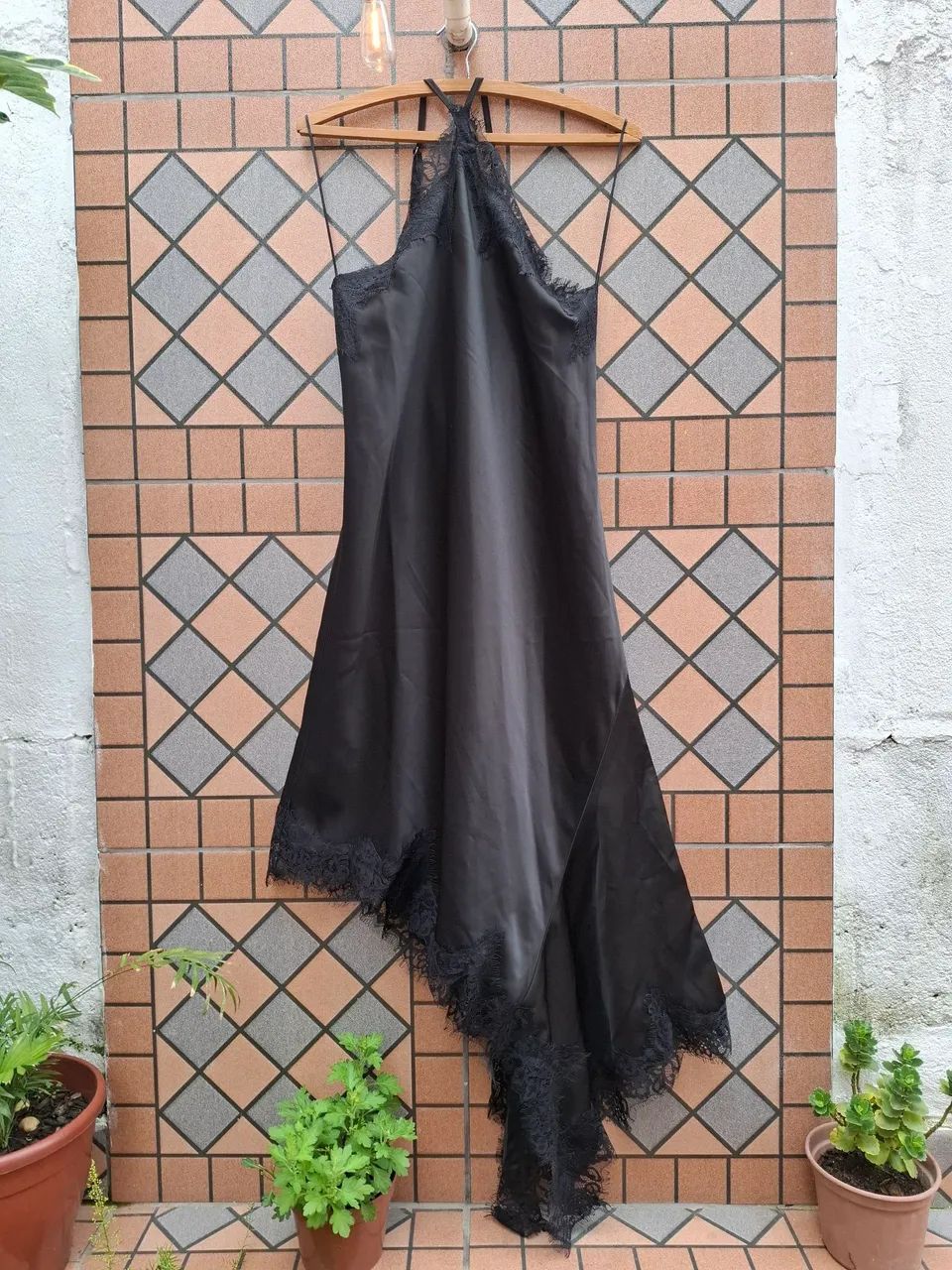 Vestido pretinho nada básico