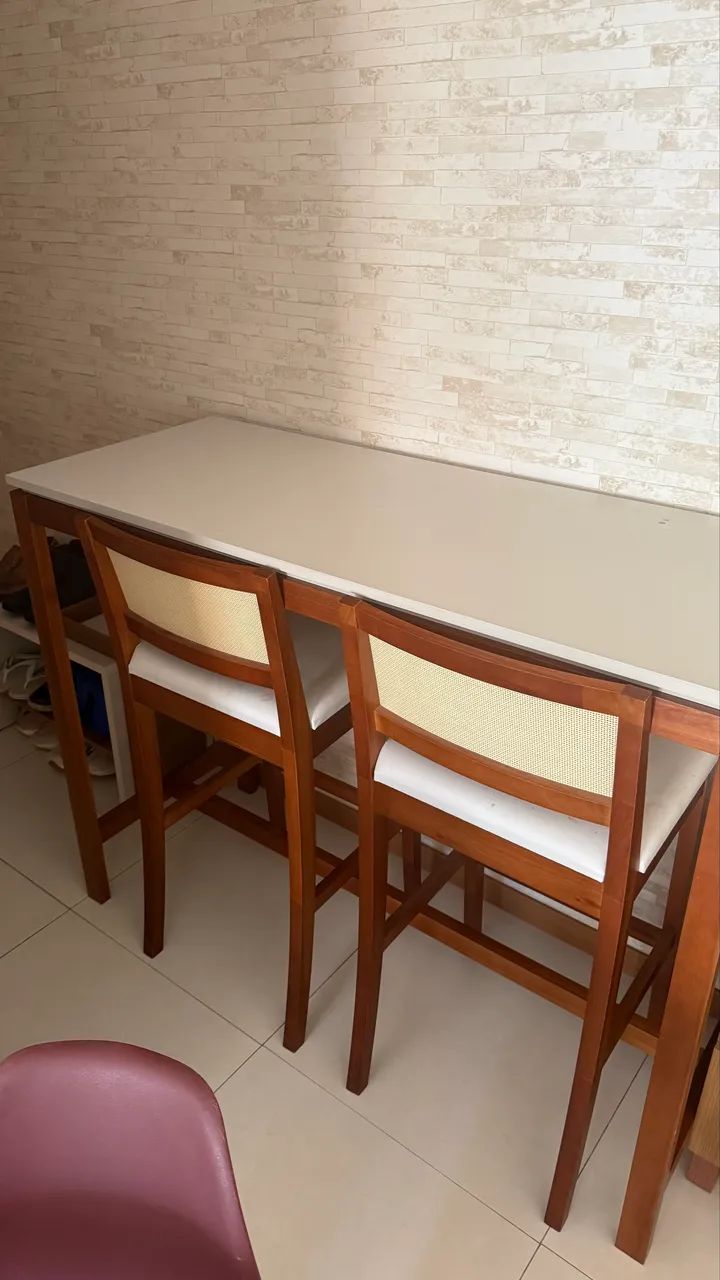 Mesa alta com banquetas - Foto 4