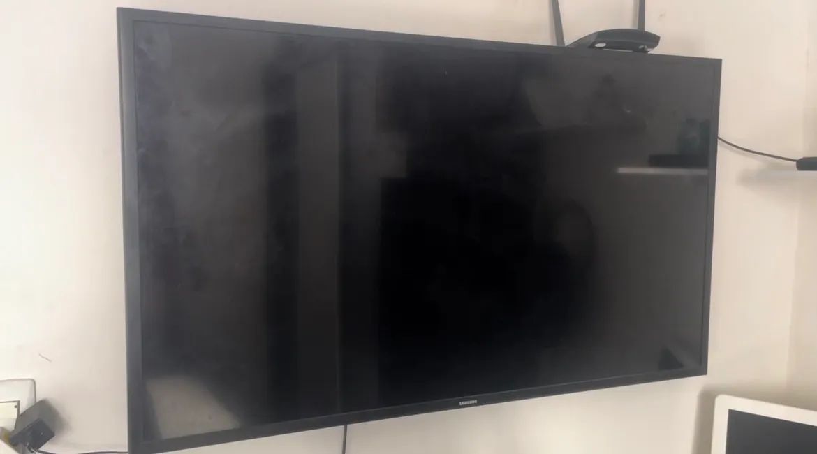 TV apresentando defeito