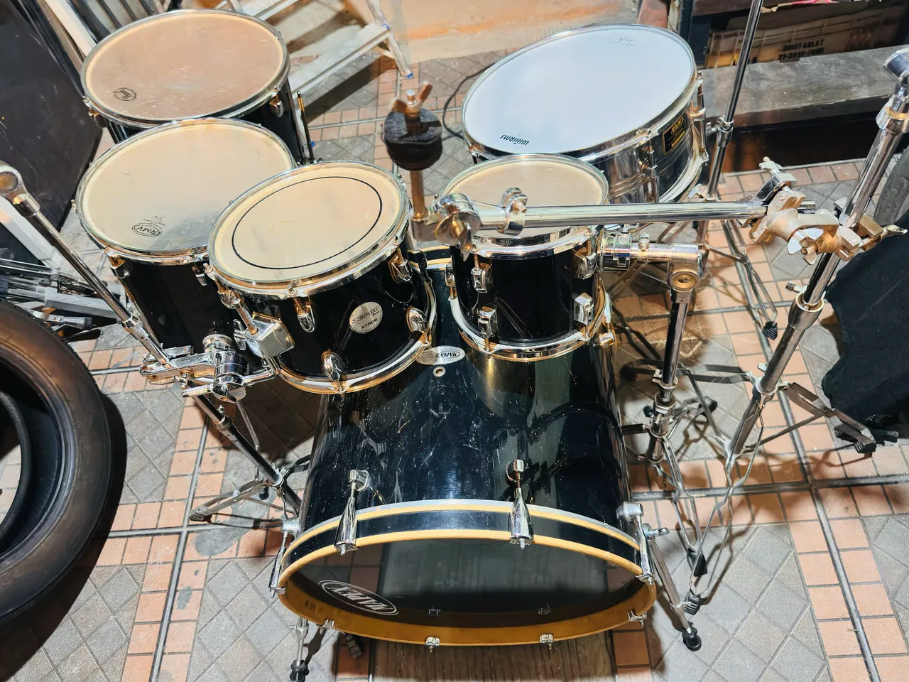 Módulo de bateria Alesis D4 com fonte original - Instrumentos