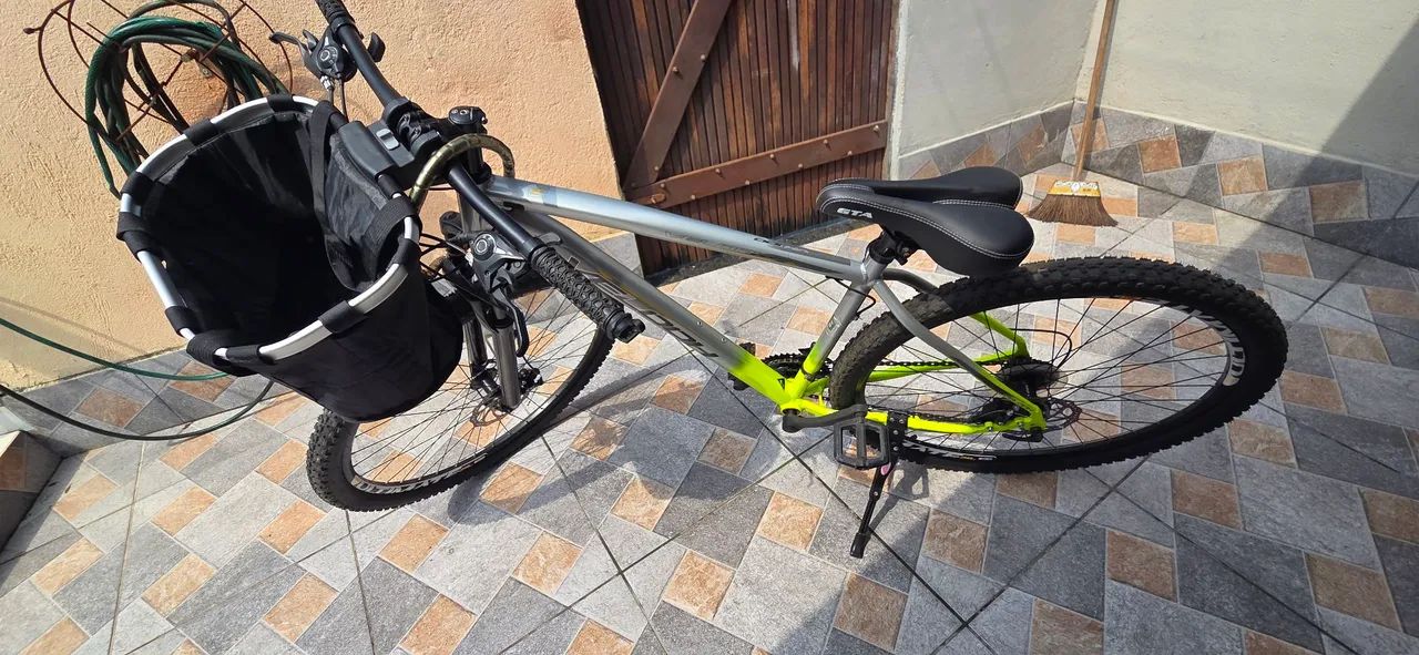 Vendo bicicleta aro 26 de alumínio  - Foto 4