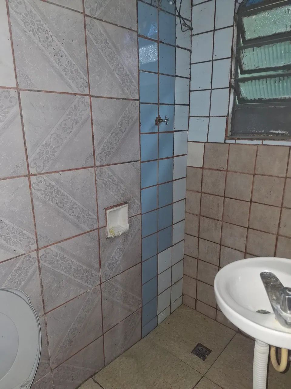 Quarto com pia ,wc e lav  - Foto 4