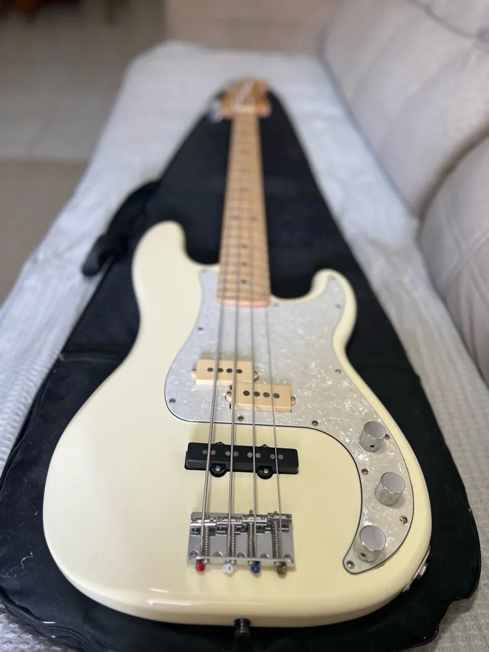 Baixo Squier  - Foto 2