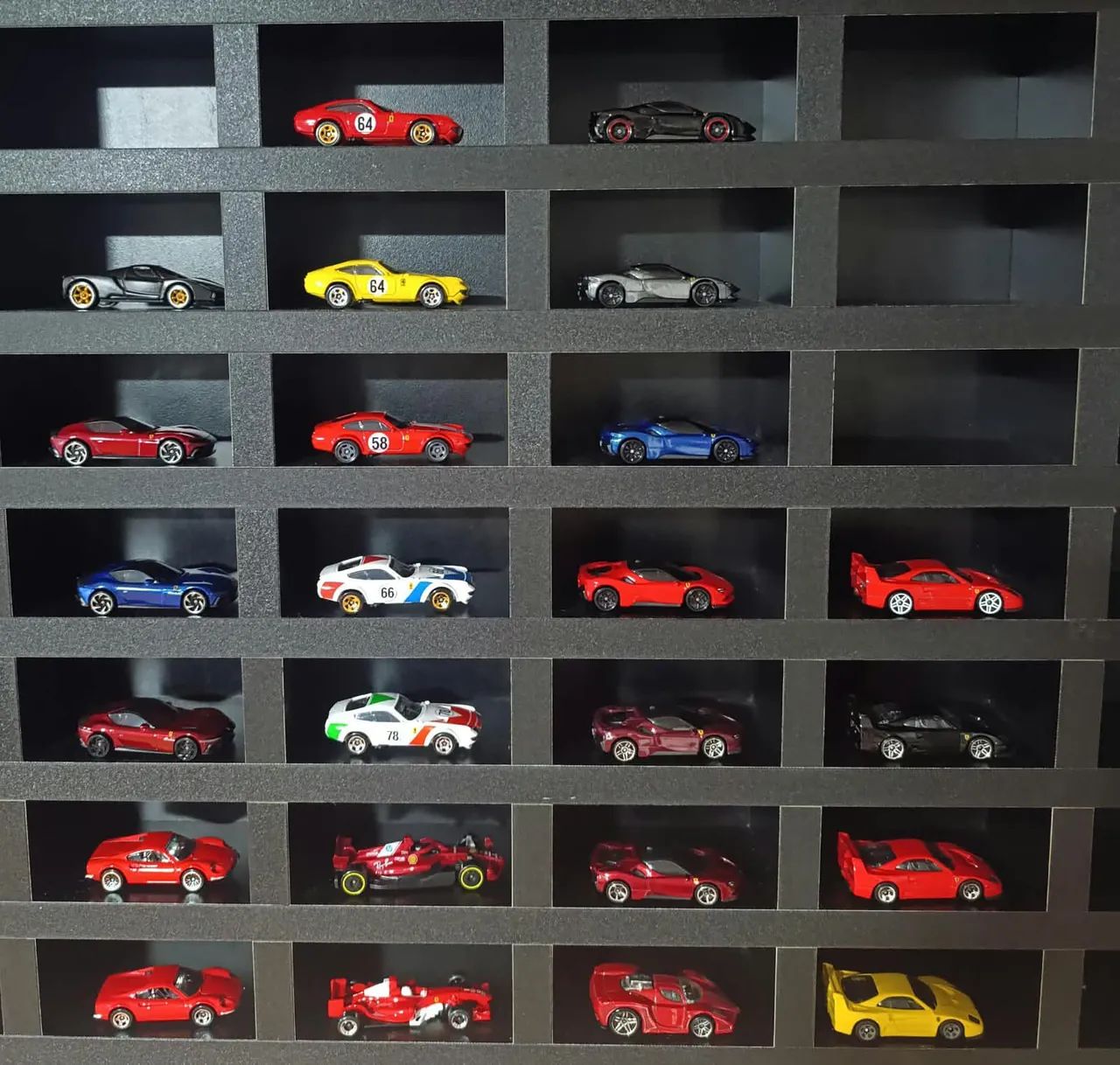 Lote Ferrari mailane
