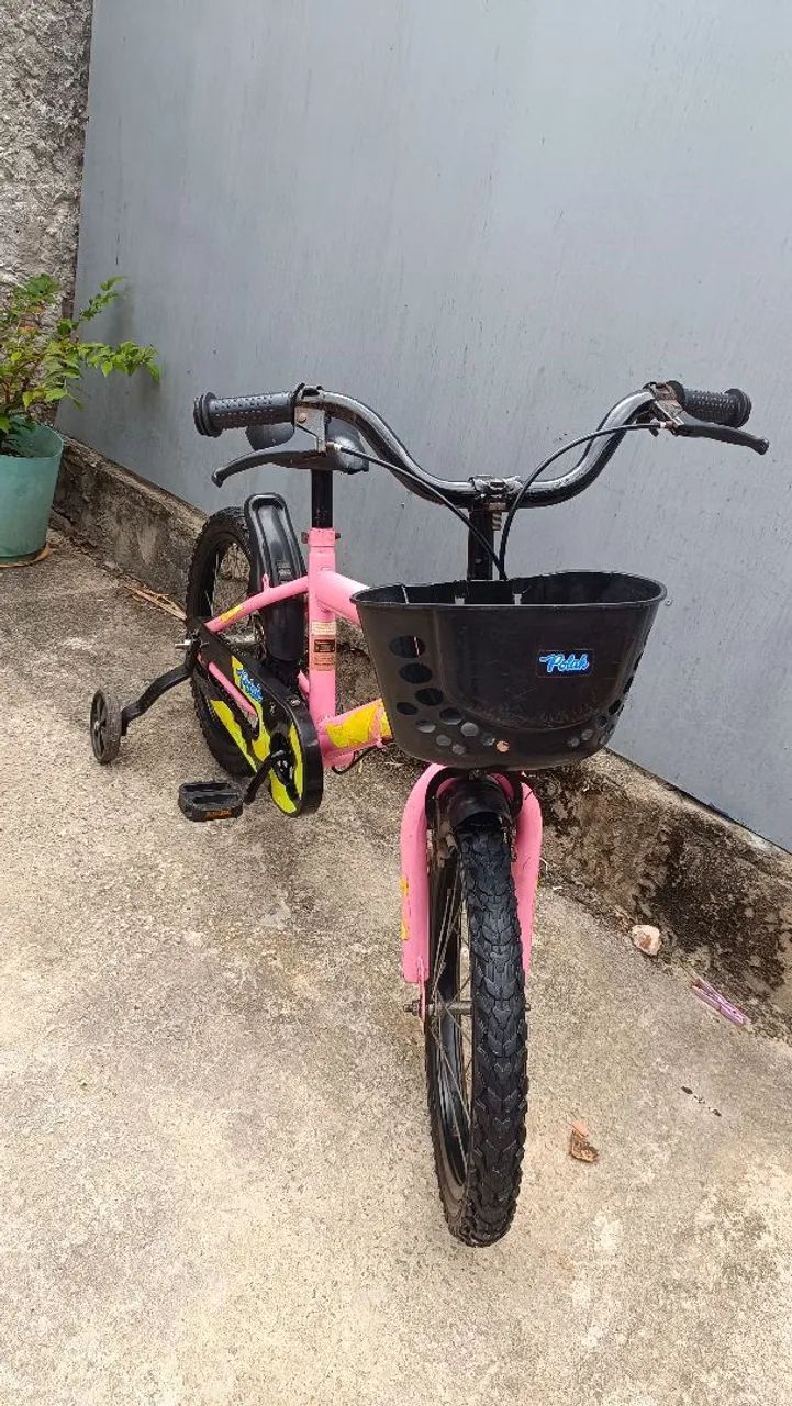 Bicicleta aro 16 semi nova com rodinhas - Foto 3