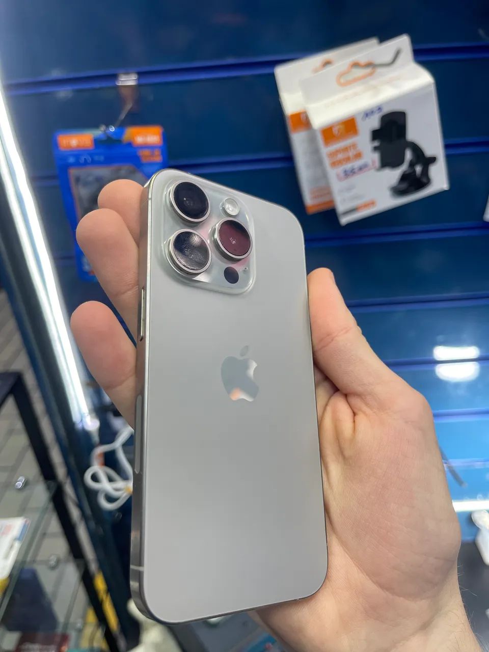 iPhone 15 pro - 128gb 82% acompanha caixa  - Foto 2