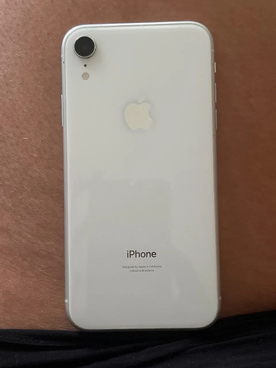 iPhone XR carcaça