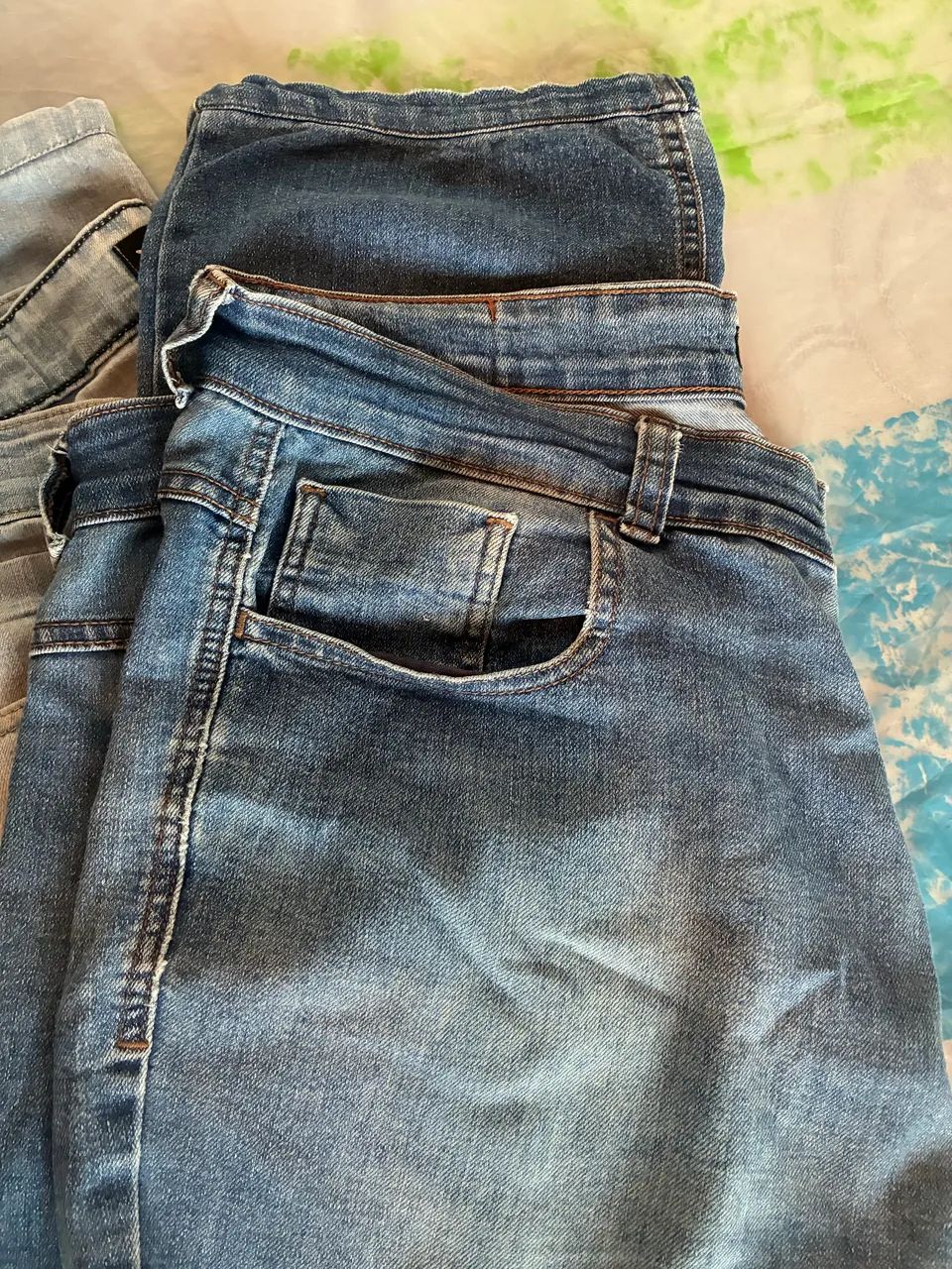 Linda calça jeans LEVIS original tamanho 46. - Foto 5