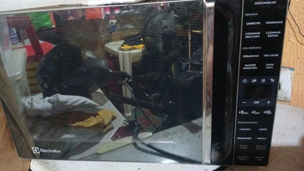 Microondas 25L novo 