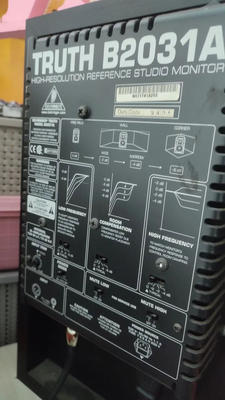 Monitor de referência Behringer B2031A - Foto 2