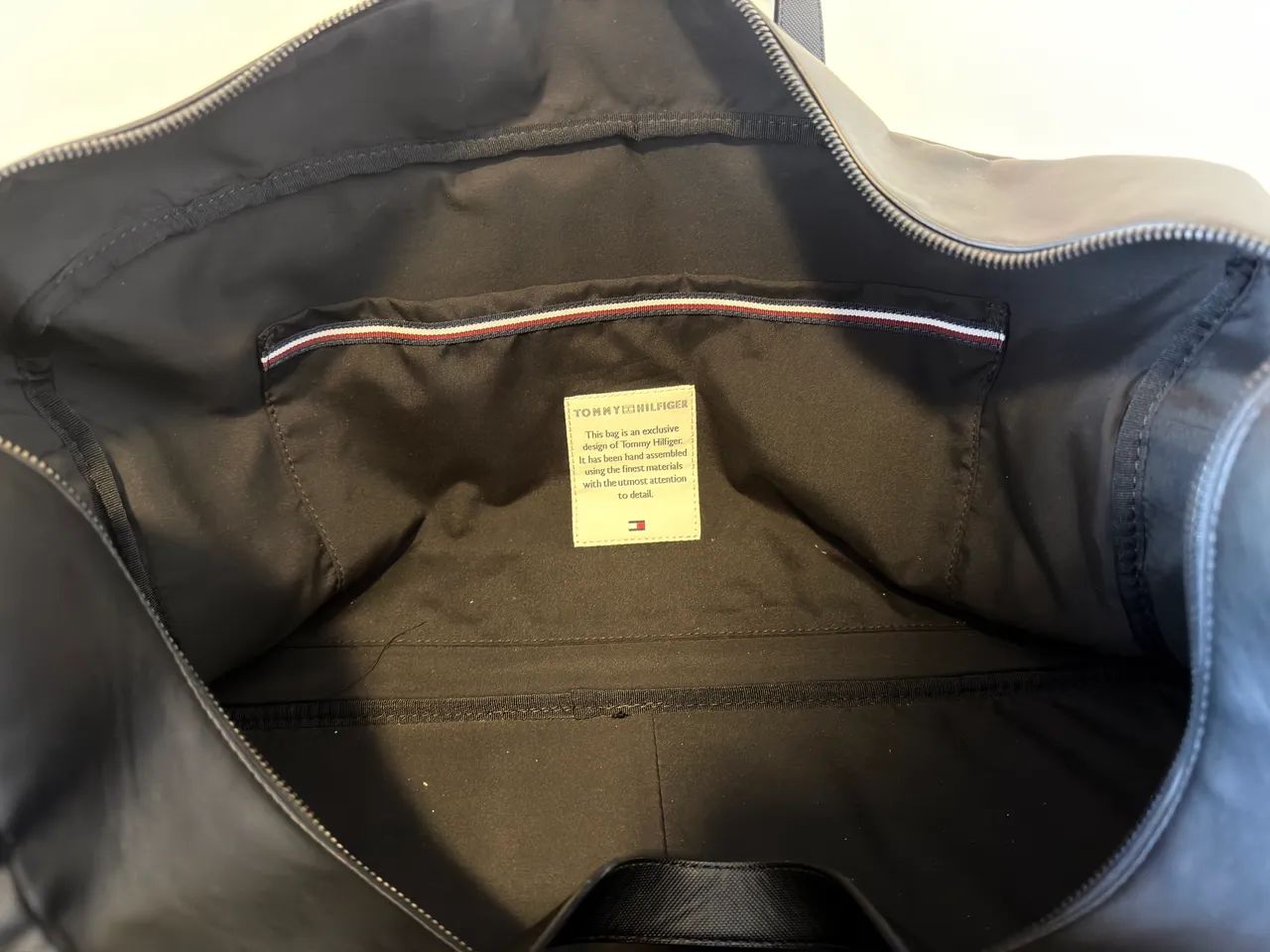 Bolsa de Viagem Tommy Hilfiger Original Preta - Foto 2