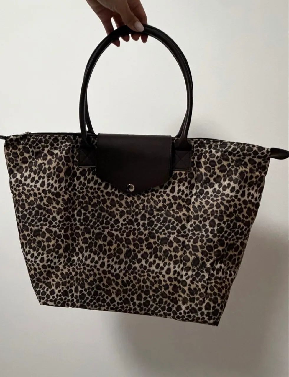 Bolsa tote animal print de oncinha 