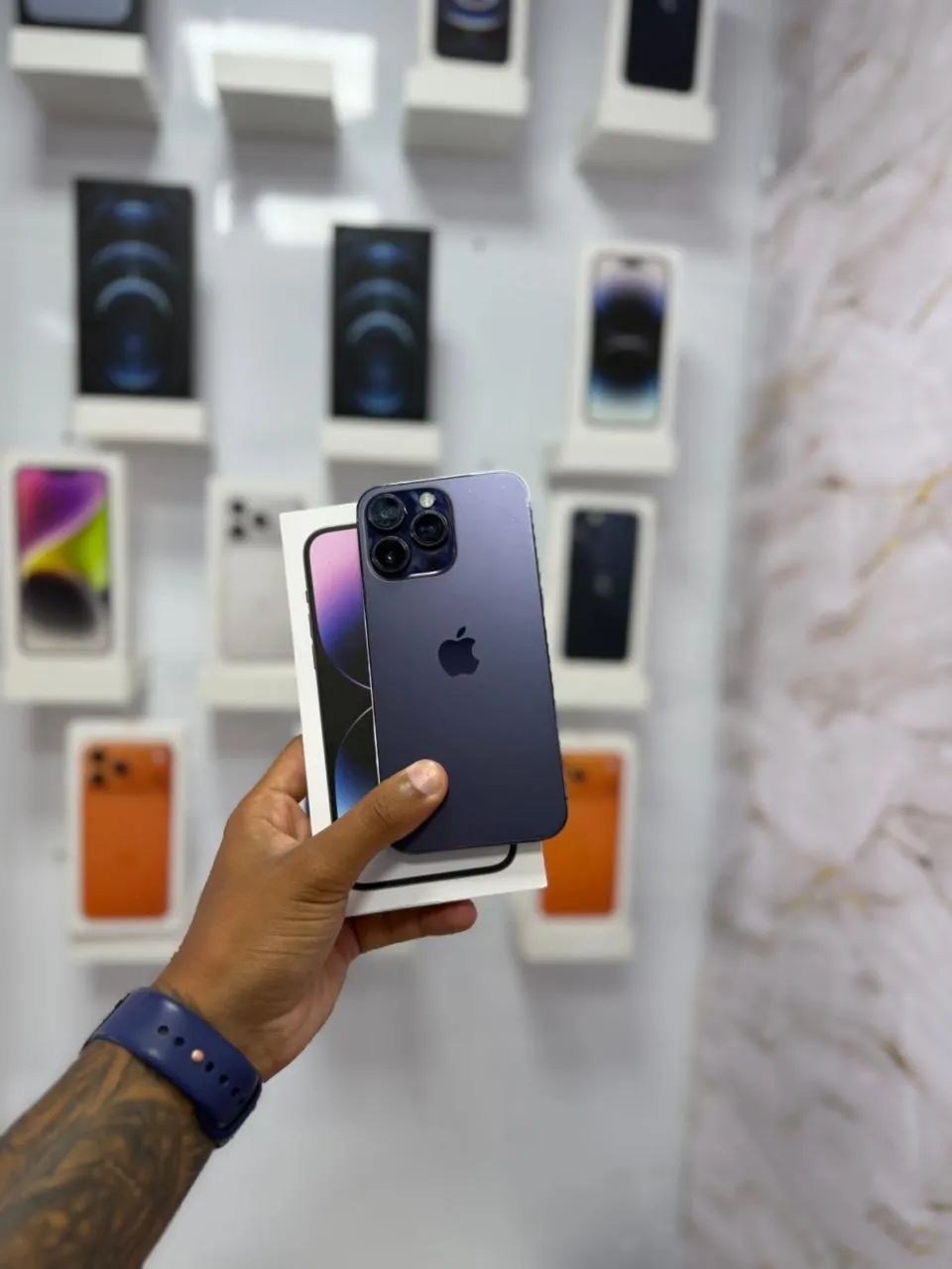 IPHONE 14 PRO MAX - 128GB ? R$ 3.299 - Foto 2