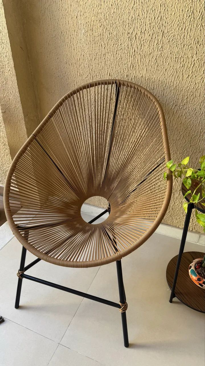 Kit de Varanda com 2 Poltronas e Mesa Lateral - Excelente Estado - Foto 3