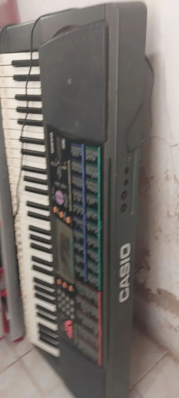 Vendo TECLADO CASIO com MIDI...usado...TROCO - Foto 4