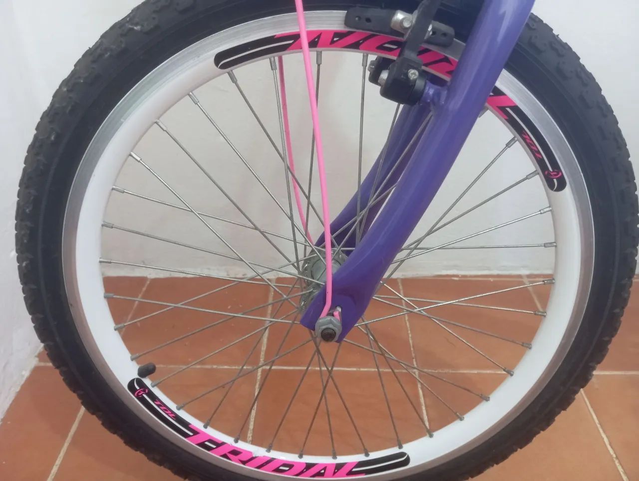 Bicicleta Aro 20 Feminina Seminova - Foto 3