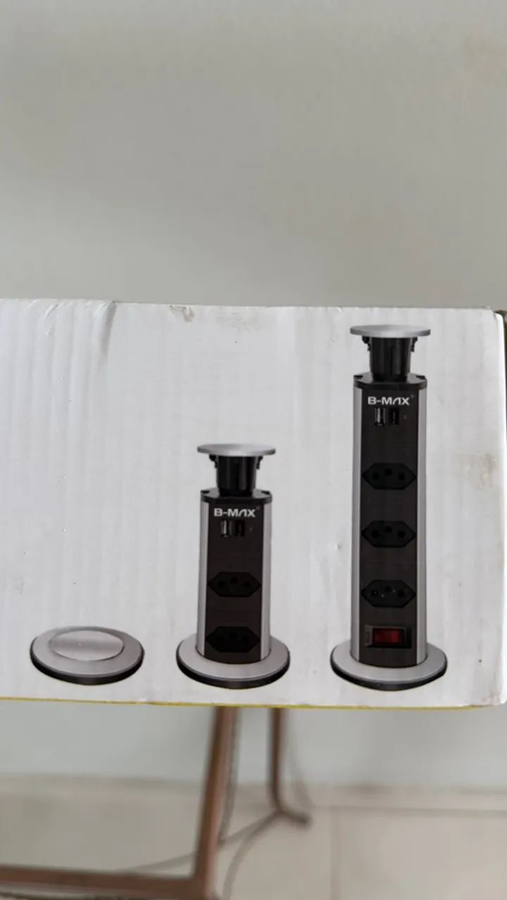 Torre multiplug retratil com 3 tomadas e USB - Foto 3