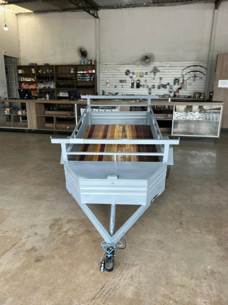 Carretinha Modelo 2.00 x 1.20 com bauzinho - Reboque.