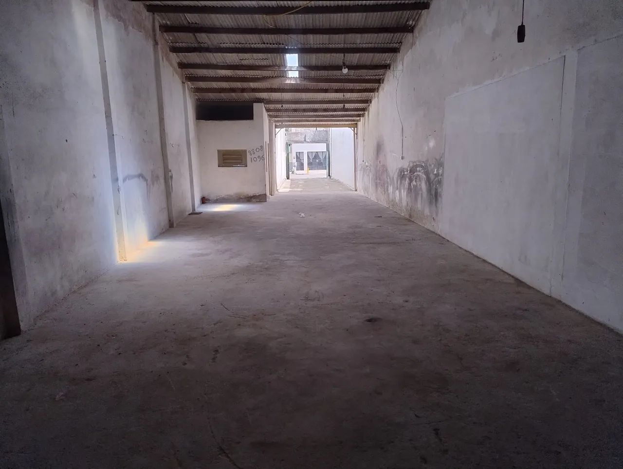 Vende_se um galpão rua sem saída  - Foto 3