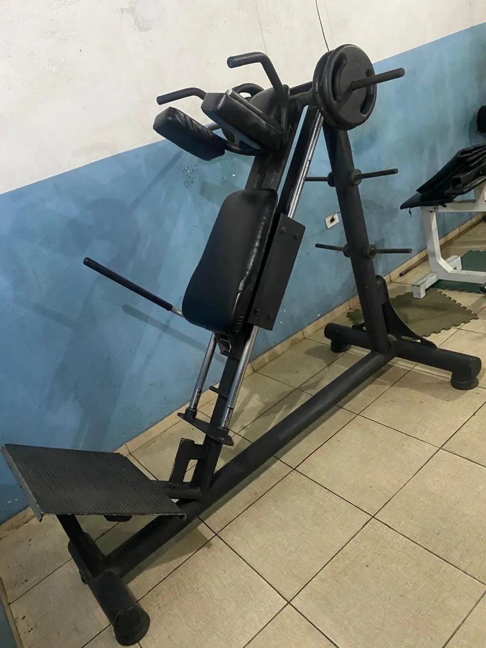 ACADEMIA DE MUSCULAÇÃO 