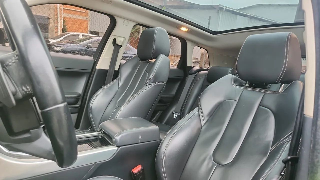 Land Rover Range Rover Evoque Prestige 2.0 Aut. 5P 2014 - Foto 3