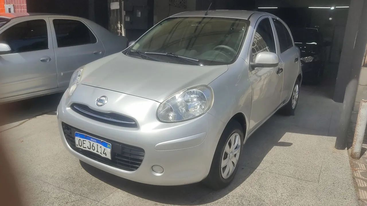 Nissan March 2013
