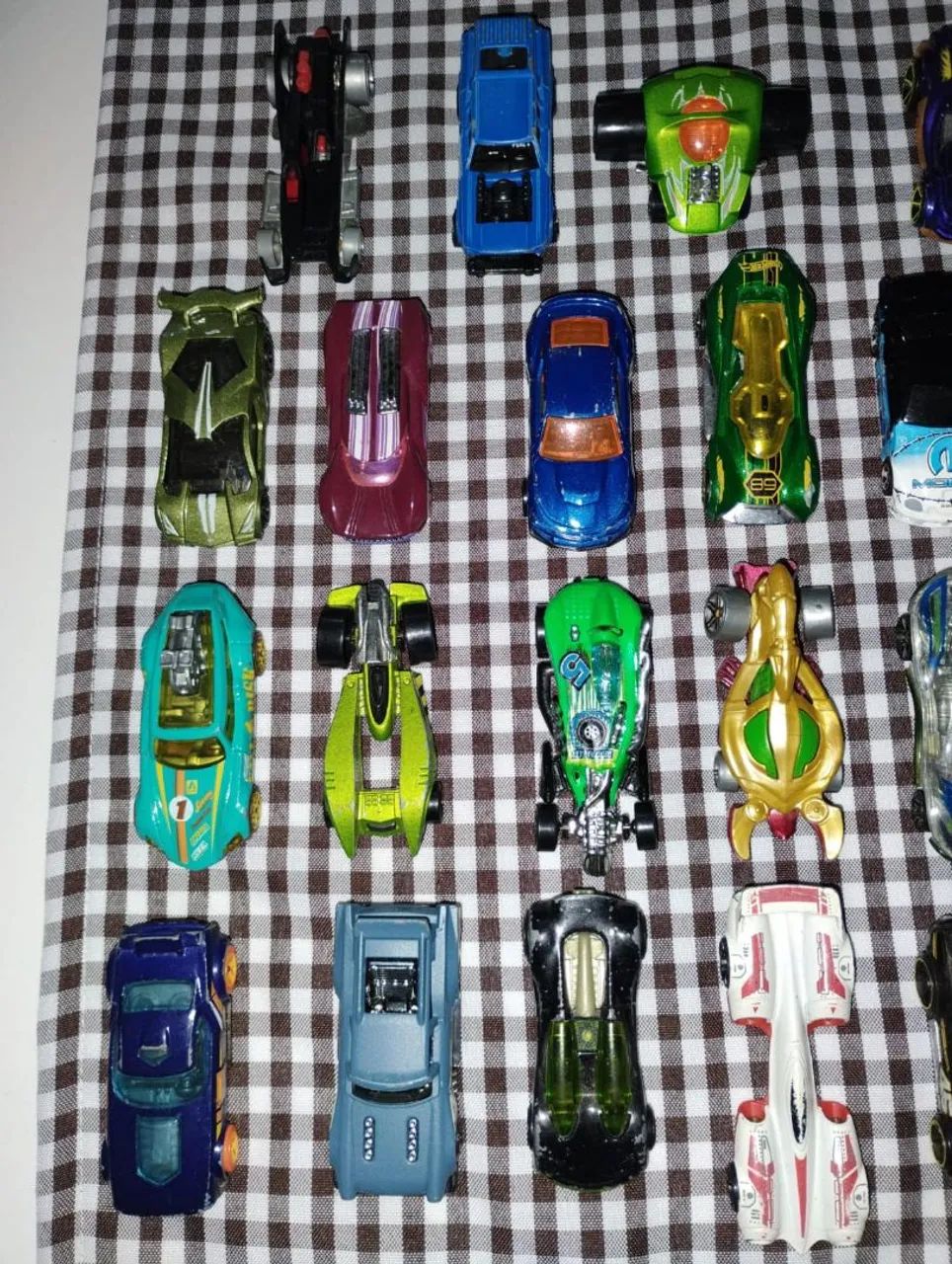 Carrinhos Hotwheels lote - Foto 3