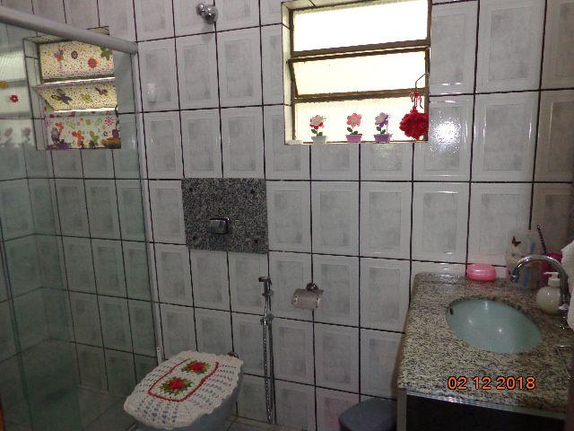 Excelente casa na Praça Danilo Macedo ( Centro Luz /MG) - Foto 8