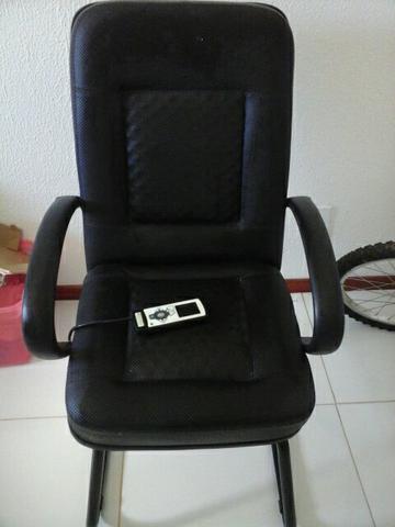 Vendo cadeira de massagem seminova bem conservada
