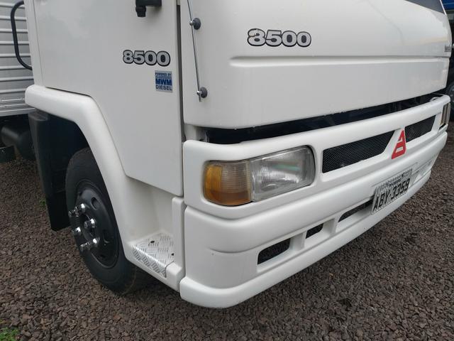 Agrale *. MWM X10 com Bau de 5,5m x 2,5m - Foto 15