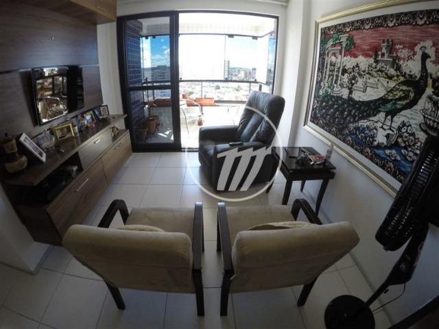 Apartamento com 87 m², 3/4 (sendo 01 suíte e 01 reversível), na Ponta Verde. REF: C4114 - Foto 2