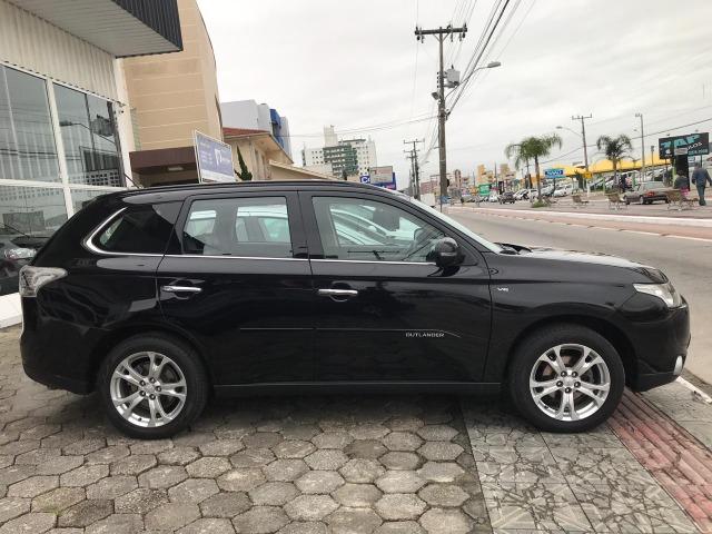 Outlander GT 3.0 4x4 7Lugares 2015 - Foto 5
