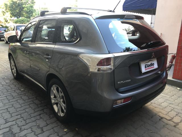 Outlander 2.0 automática completa único dono com teto solar novíssima - Foto 5