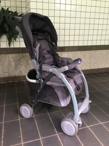 Carrinho passeio Chicco Simplicity - Foto 4