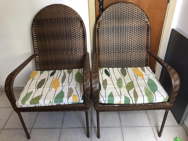 Conjunto de cadeira em vime