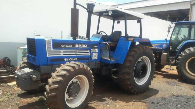 Trator new holland 8830