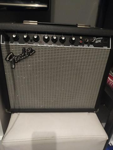 Amplificador Fender frontman 25r