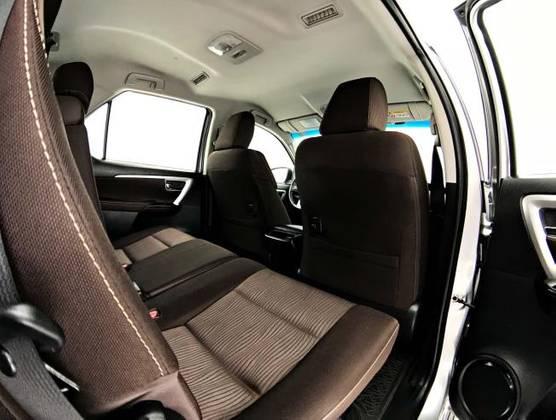 HILUX SW4 2016/2017 2.7 SR 4X2 16V FLEX 4P AUTOMÁTICO - Foto 7