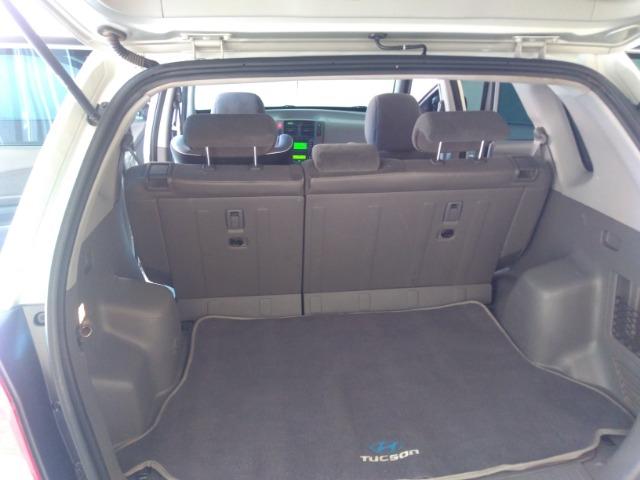 Tucson GLS (top de linha) Impecável / manual + chave reserva - Foto 8