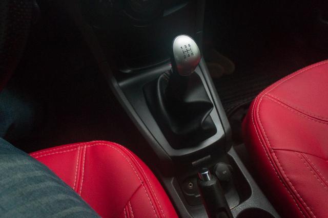 Ford Fiesta Hatch SE - Excelente estado - Foto 9