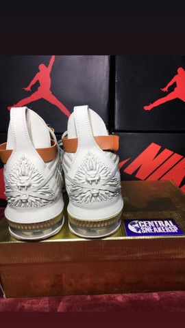 Nike LeBron James 16 HFR 42 - Foto 3